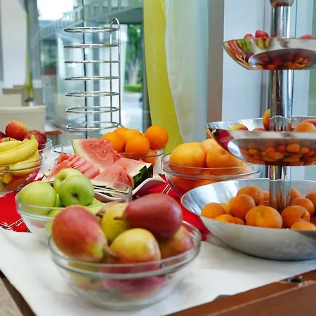 酒店 Sol Marina Palace (adults Only) 内塞伯尔