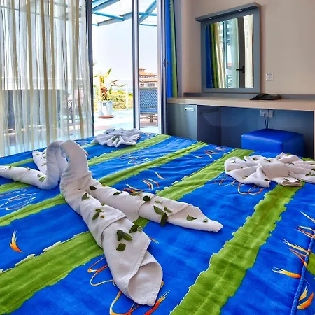酒店 Sol Marina Palace (adults Only) 4*