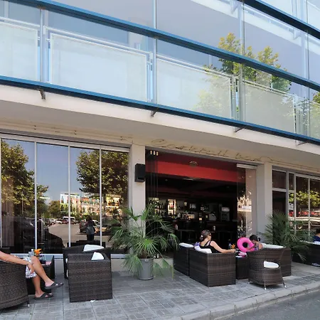 Marina Palace, Affiliated By Melia (adults Only) 酒店 内塞伯尔