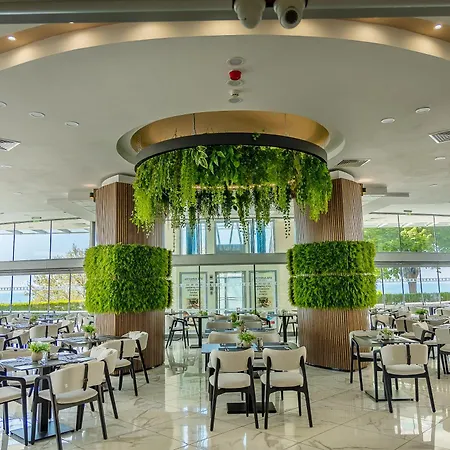 Отель Hotel Marina Palace, Affiliated By Melia, Adults Only & All Inclusive, Renovated 4*
